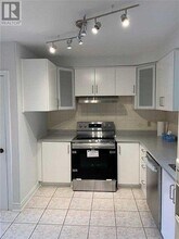 20 Abbotsford Rd in Toronto, ON - Building Photo - Building Photo