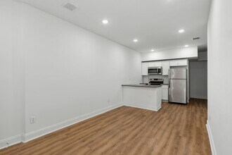 2718 N 11th St in Philadelphia, PA - Building Photo - Building Photo