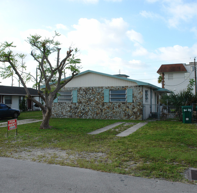 6152-6160 SW 44th St in Fort Lauderdale, FL - Building Photo - Building Photo