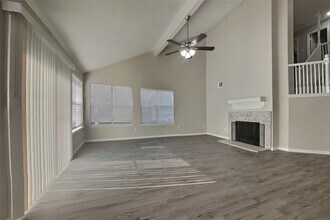 3019 Highland Laurels Dr in Houston, TX - Building Photo - Building Photo
