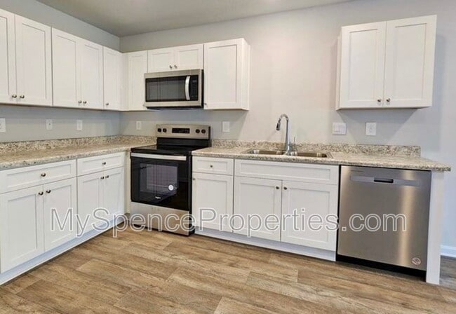 7789 Pin Oak Dr N in Theodore, AL - Foto de edificio - Building Photo