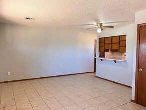 928 N County Line Rd in Blanchard, OK - Building Photo - Building Photo