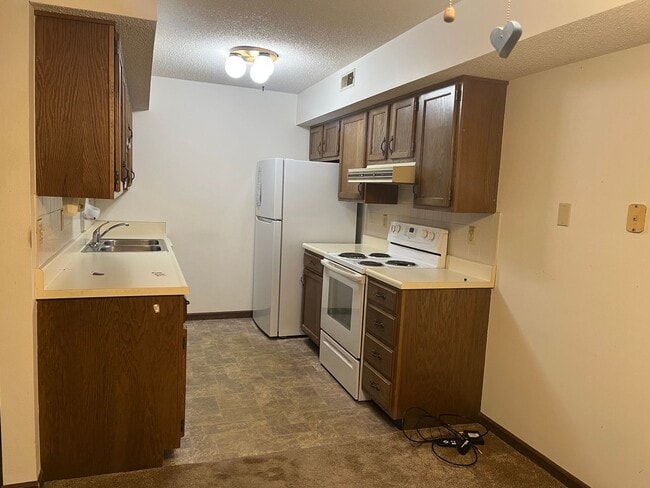 3039 SW Maupin Ln in Topeka, KS - Building Photo - Building Photo