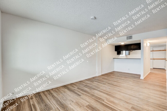 3411 Center Dr, Unit Unit A in Las Vegas, NV - Building Photo - Building Photo