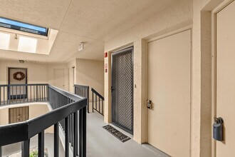 2083 NE Collins Cir in Jensen Beach, FL - Building Photo - Building Photo