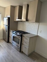 11040 Hesby St in Los Angeles, CA - Building Photo