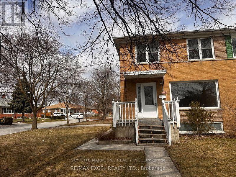 229 Zelda Crescent in Richmond Hill, ON - Building Photo
