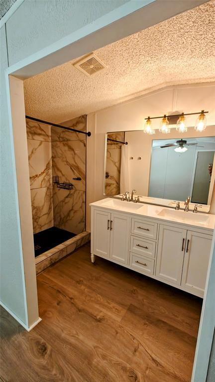358 Birchfield Dr in Livingston, TX - Building Photo - Building Photo