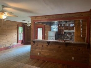 1021 Oak Dr in Huntsville, TX - Building Photo - Building Photo