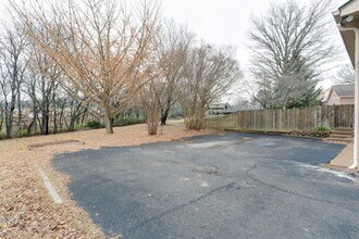 103 Crosspointe in Hendersonville, TN - Building Photo - Building Photo