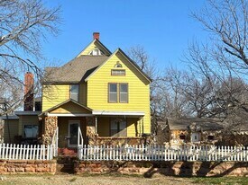 624 N Wentz St in Guthrie, OK - Building Photo