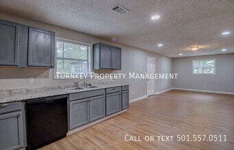 1014 Edgehill in Benton, AR - Building Photo - Building Photo