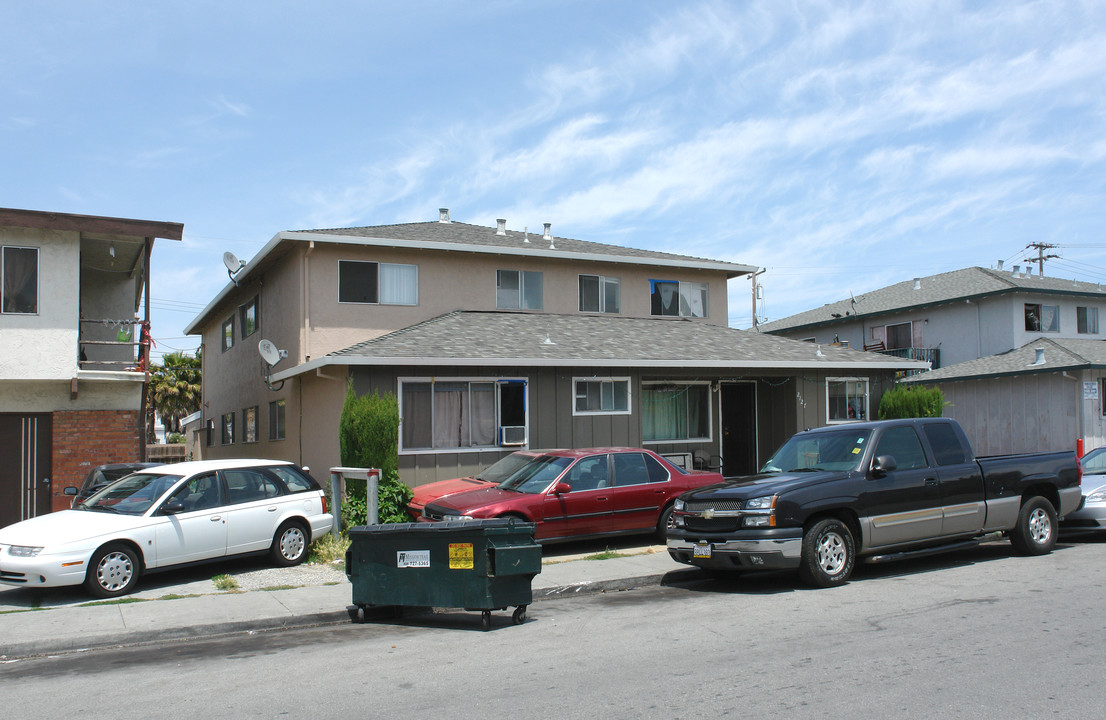 2127 Main St in Santa Clara, CA - Building Photo