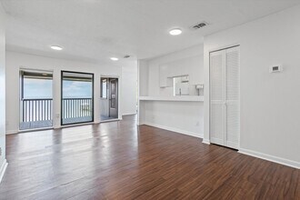 210 S Mobile St in Fairhope, AL - Building Photo - Building Photo