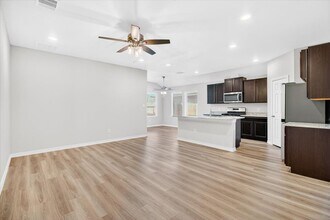 1626 Comfy Wy in Corpus Christi, TX - Building Photo - Building Photo