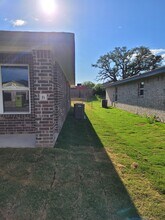 1810 Castroville Trl, Unit #A in Copperas Cove, TX - Foto de edificio - Building Photo
