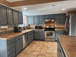 1855 King Edward Dr in Reno, NV - Building Photo - Building Photo