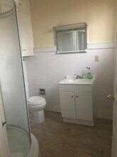 137 Yost Ave, Unit First Floor in Spring City, PA - Building Photo - Building Photo