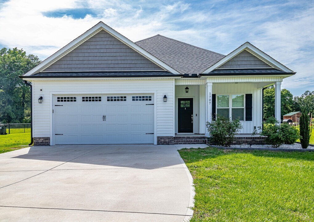 1707 N Carolina St in Goldsboro, NC - Building Photo