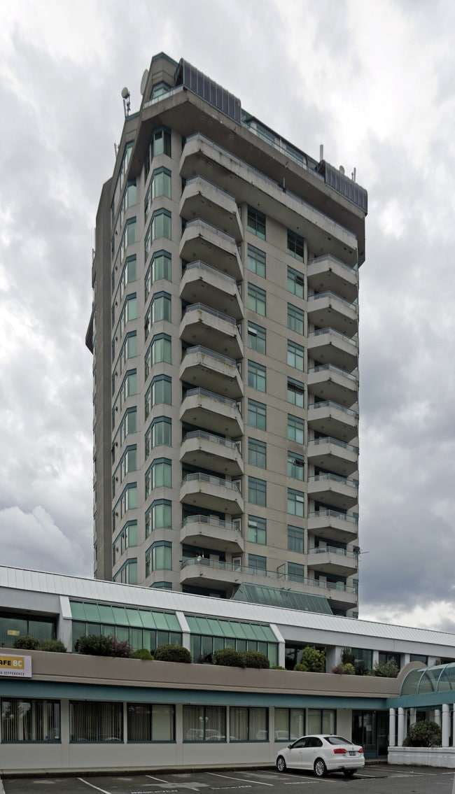 Trethewey Tower in Abbotsford, BC - Building Photo - Building Photo