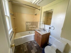 618 S Edmunds St in Mitchell, SD - Building Photo - Building Photo
