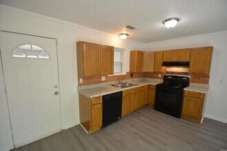 905 Valerie Dr in North Little Rock, AR - Building Photo - Building Photo
