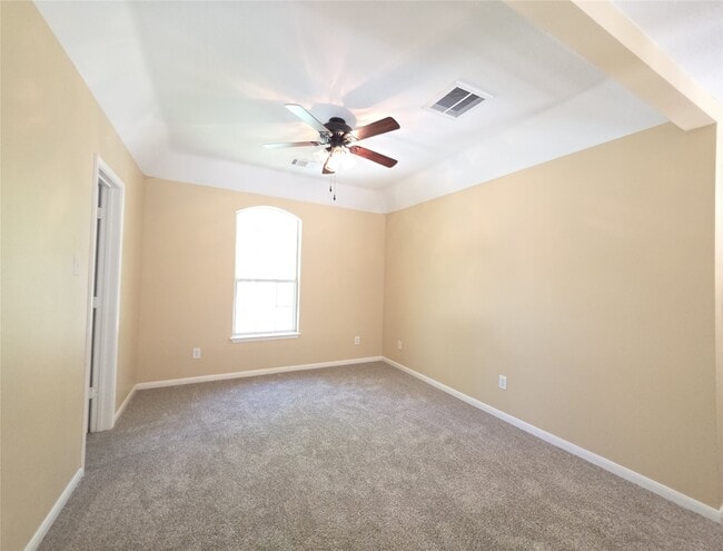 property at 19 Vista Mill Pl