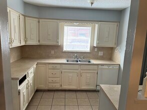 4721 Violet Ave in McAllen, TX - Building Photo - Building Photo