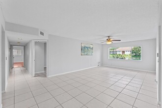 13850 Oneida Dr in Delray Beach, FL - Building Photo - Building Photo