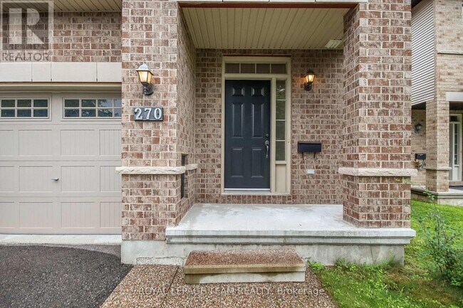 270 Keyrock Dr in Ottawa, ON - Building Photo - Building Photo