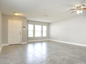 11414 Bronze Sand in San Antonio, TX - Building Photo - Building Photo