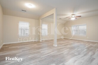 212 Greenhill St in Glenn Heights, TX - Foto de edificio - Building Photo