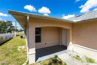 2130 NE 8th Pl in Cape Coral, FL - Building Photo - Building Photo