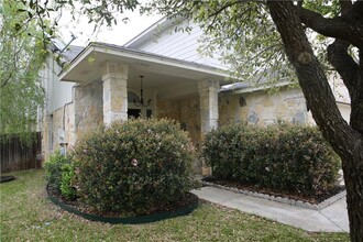 525 Grey Feather Ct in Round Rock, TX - Building Photo - Building Photo