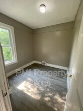 2619 N 23rd St in Milwaukee, WI - Foto de edificio - Building Photo
