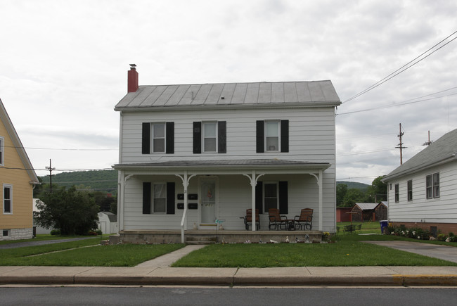 21 N Carroll St in Thurmont, MD - Building Photo - Building Photo