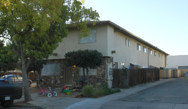 830 El Cerrito Way in Gilroy, CA - Building Photo - Building Photo