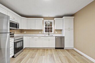 72 Patterson Rd in Shirley, MA - Building Photo - Building Photo