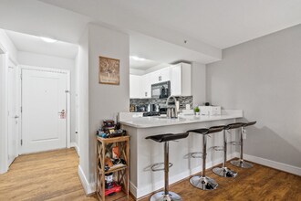 800 4th St SW in Washington, DC - Building Photo - Building Photo