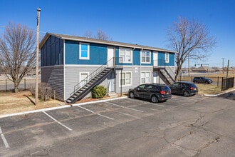 Tree House Apartments in Oklahoma City, OK - Building Photo - Building Photo
