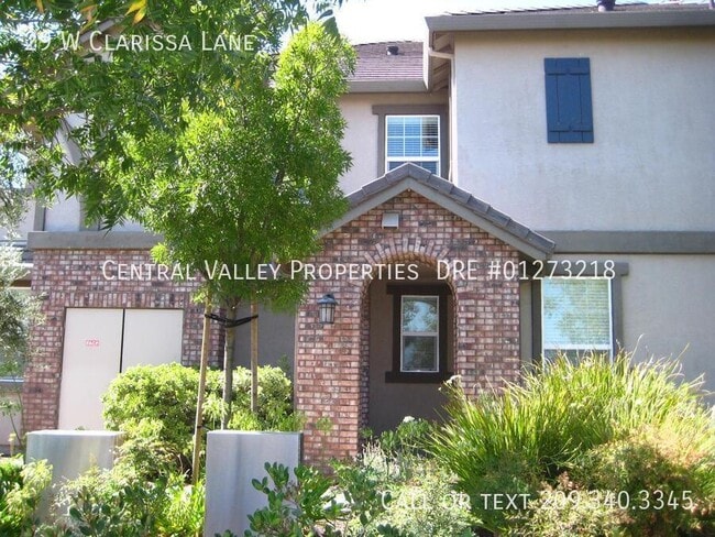 property at 29 W Clarissa Ln