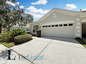 7411 Surrey Wood Ln in Apollo Beach, FL - Building Photo - Building Photo