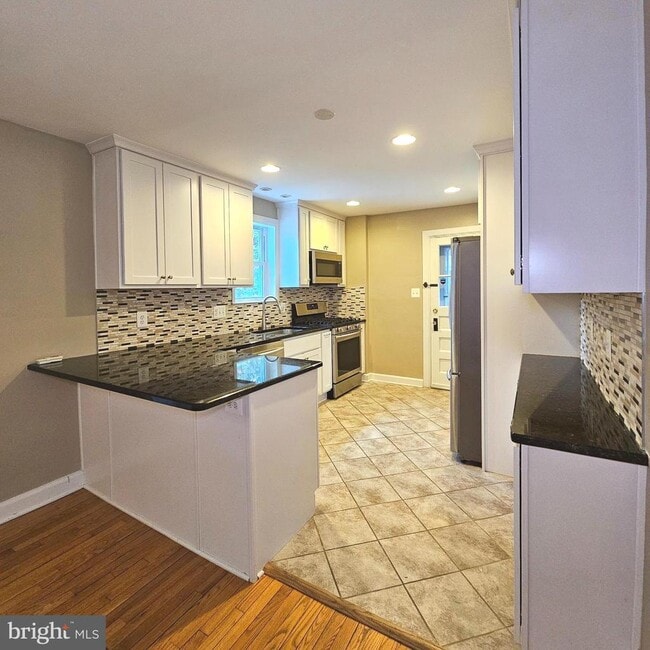5817 5th St S in Arlington, VA - Building Photo - Building Photo