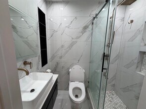 202 48th St in Union City, NJ - Building Photo - Building Photo