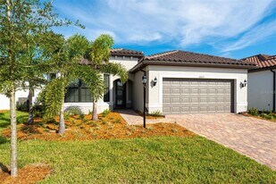 18023 Waterville Pl in Bradenton, FL - Building Photo