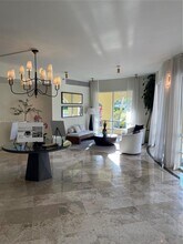 2351 Douglas Rd in Miami, FL - Building Photo - Building Photo
