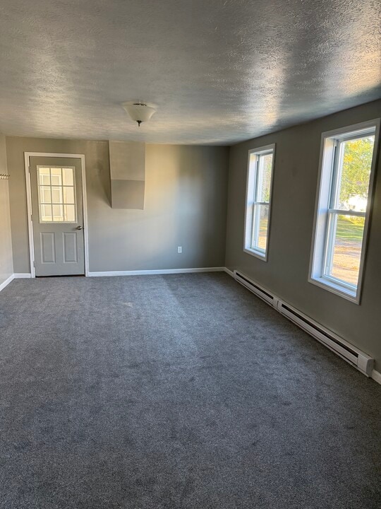 30 East Ave in Holley, NY - Building Photo