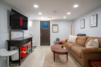 525 Circle Dr in Fox Lake, IL - Building Photo - Building Photo