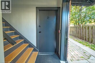 7 Sheridan St in Brantford, ON - Building Photo - Building Photo