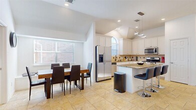 18 Avenswood Pl in The Woodlands, TX - Building Photo - Building Photo